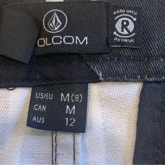 VOLCOM: The Frochickie Skirt Size Medium - Picture 10 of 12